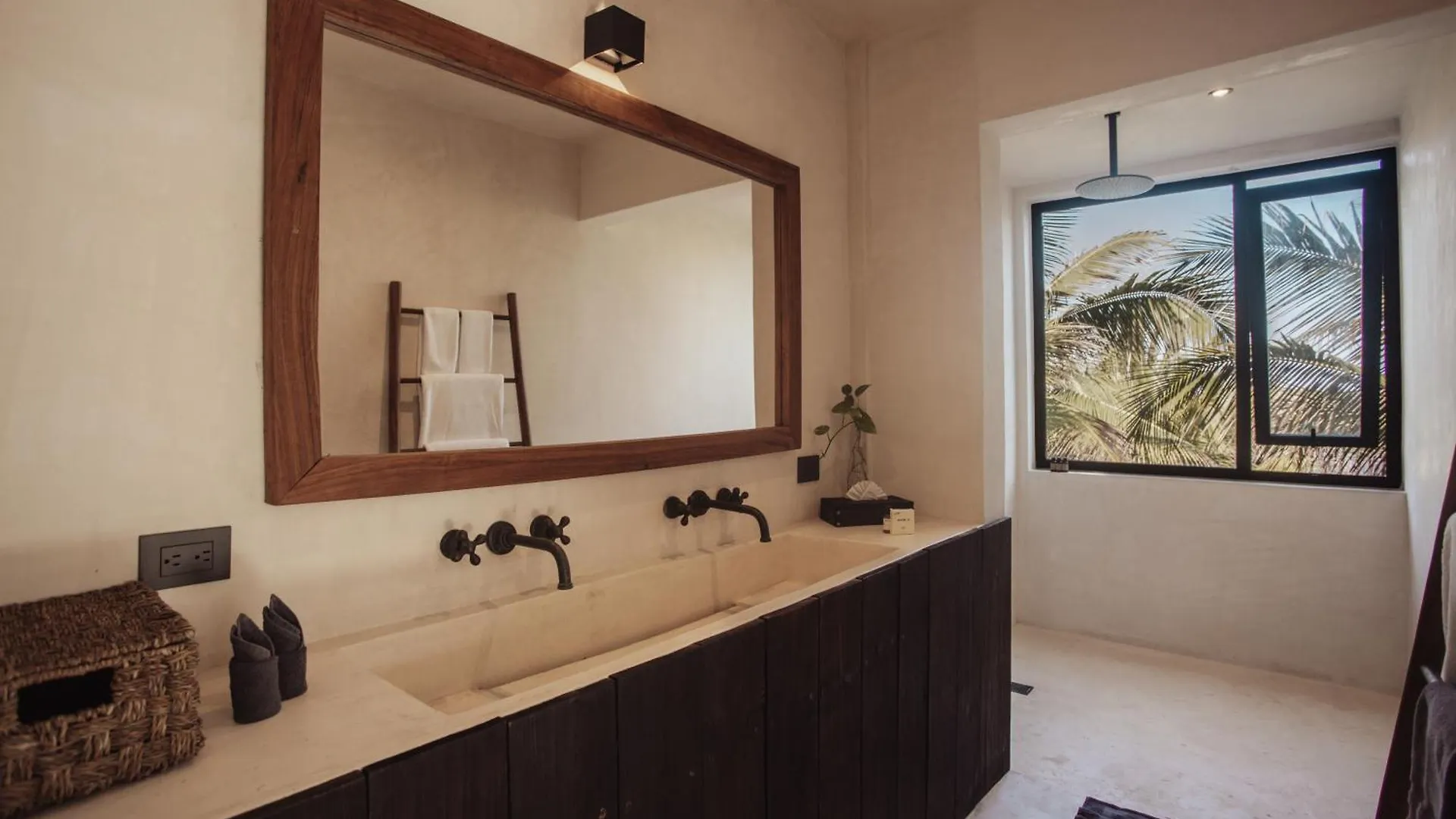 Umi Tulum Hotel
